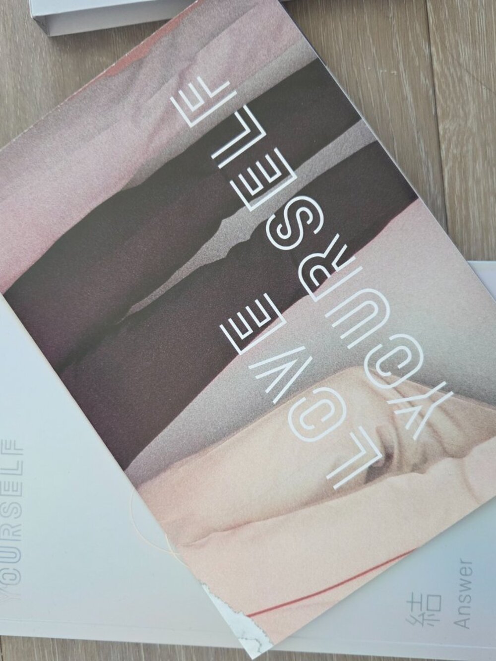 BTS Love Yourself - Answer L version - Picture 3 of 7